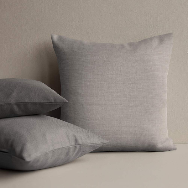 Beige Abdunklungsstoff mit feiner Textur liegt gefaltet. Er eignet sich gut für Vorhänge und Dekorationen und vermittelt einen eleganten Eindruck im Raum.